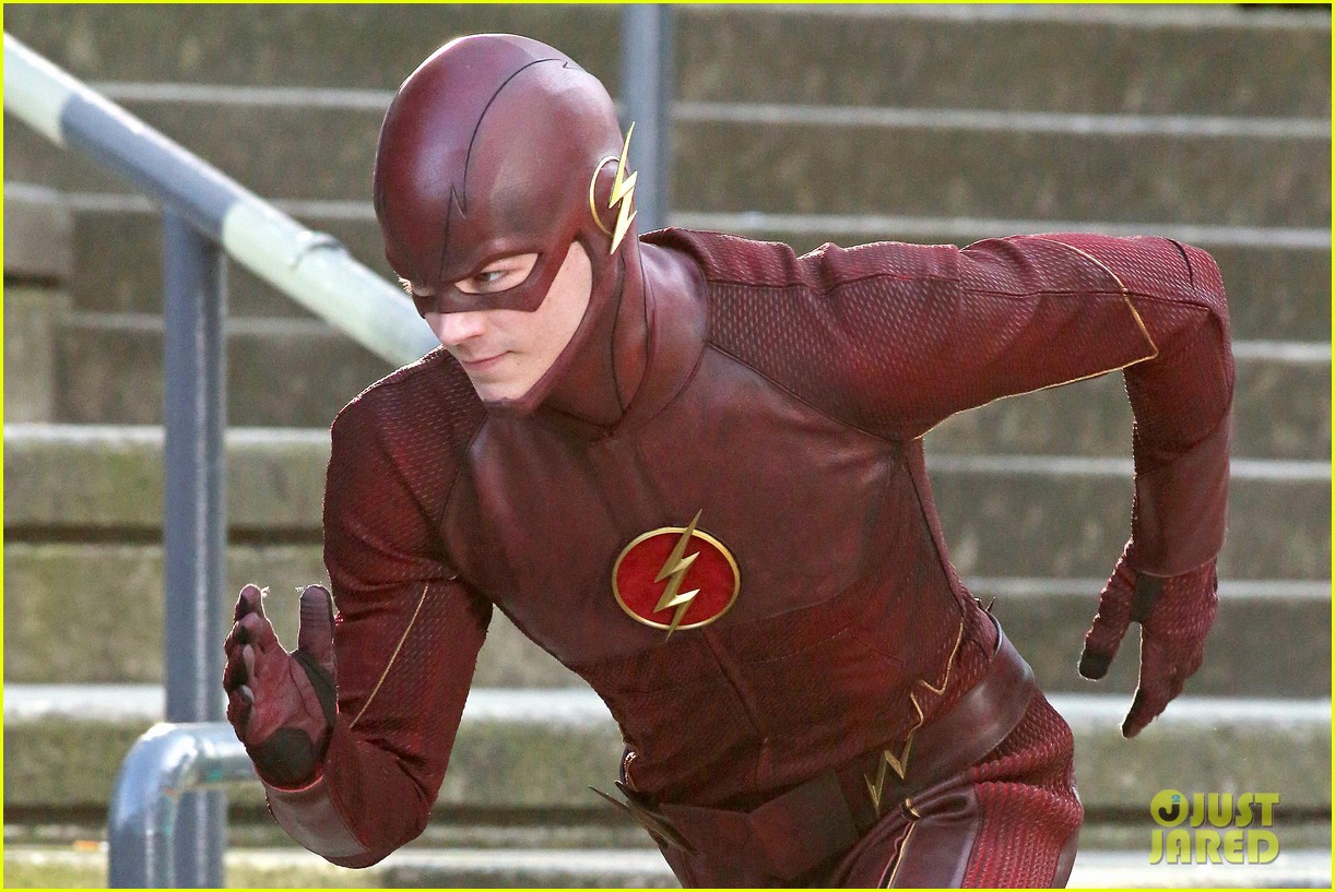 grant gustin flashes into action 04