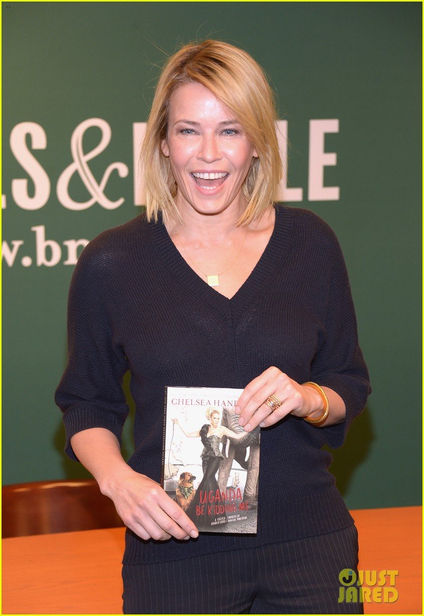 Chelsea Handler Promotes Her New Book on the 'Tonight Show'! Photo