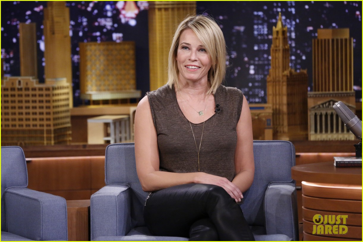chelsea handler promotes new book on tonight show 043066372