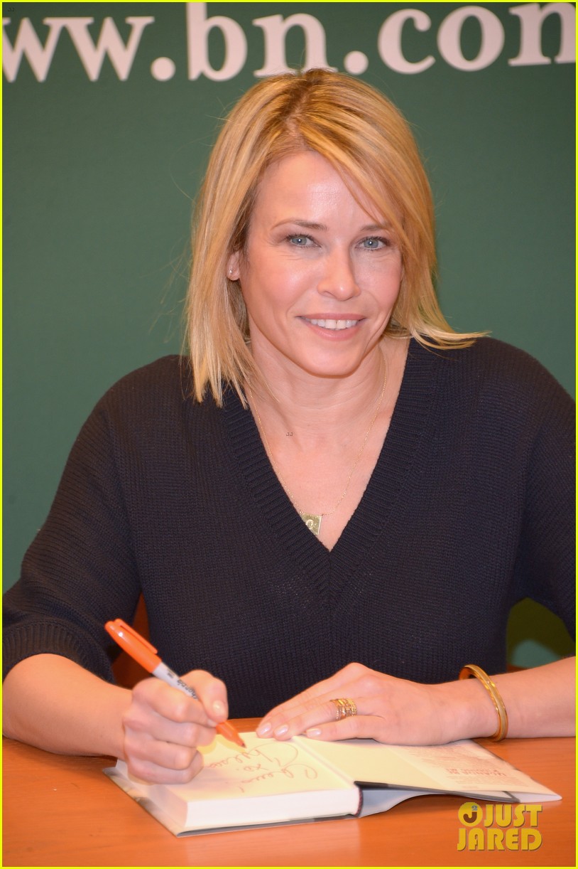 chelsea handler promotes new book on tonight show 07