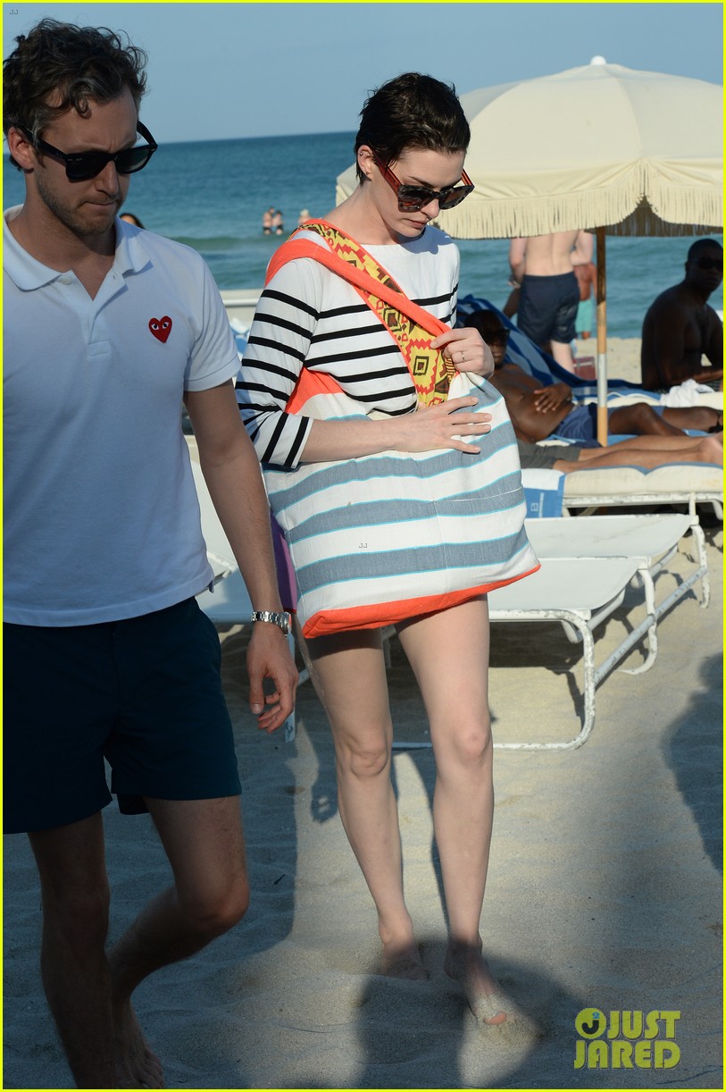 anne hathaway heads back for more beach fun in miami 19