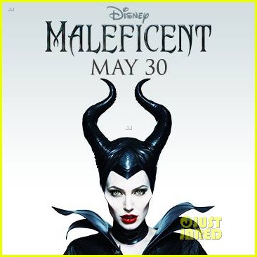 angelina jolie new maleficent poster 033069349