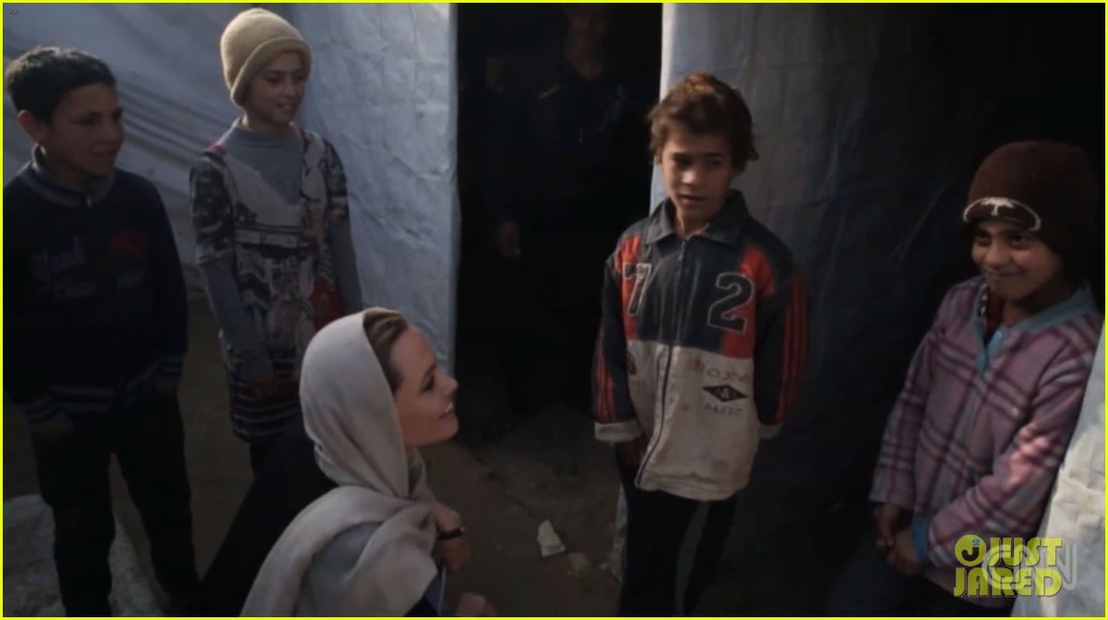 angelina jolie puts spotlight on syrian refugees in cnn report 02