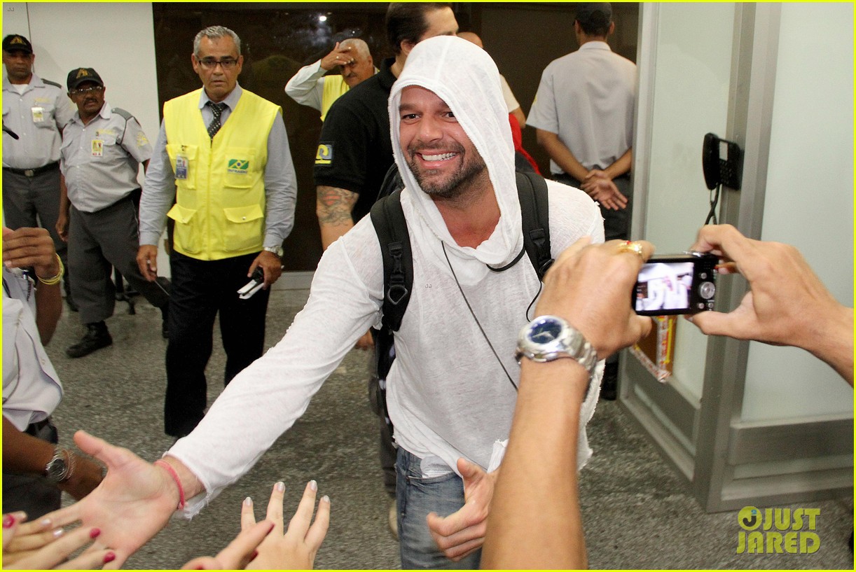 ricky martin to fans you deserve to be happy 093069327