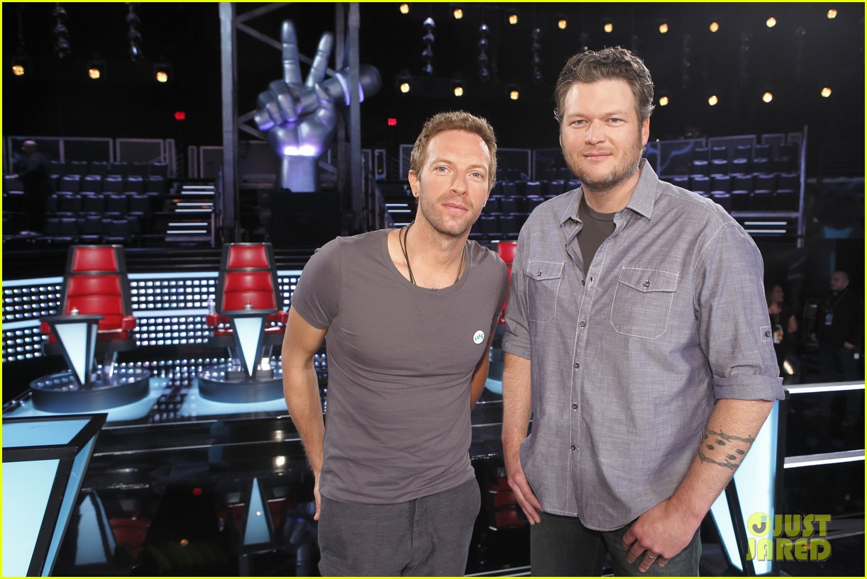 chris martin helps coaches on the voice 04