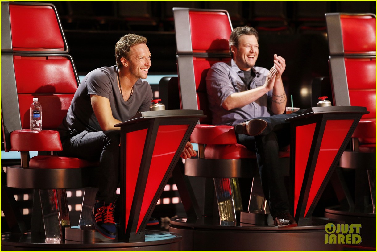 chris martin helps coaches on the voice 063082521