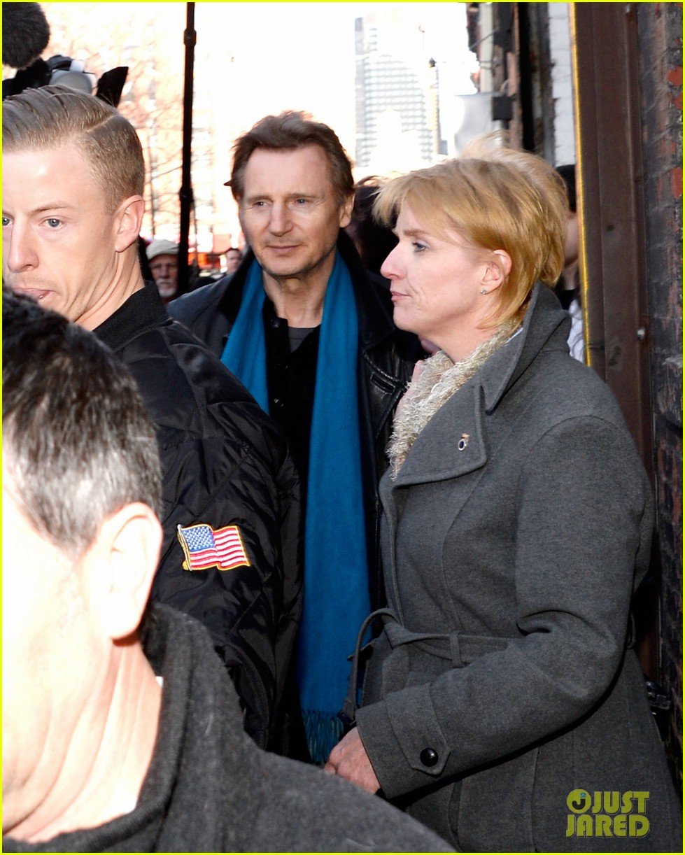 liam neeson horse drawn carriage support 023069142