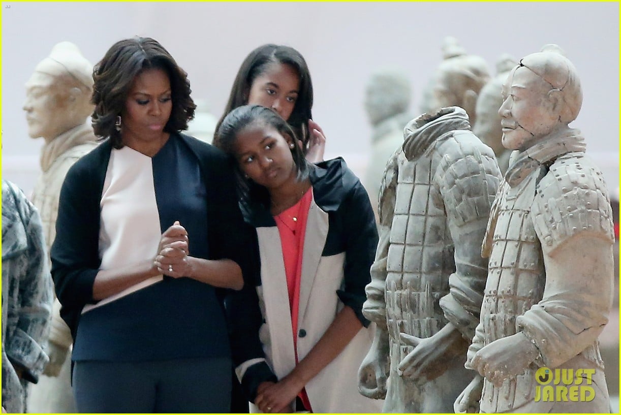 michelle obama jumps rope in china 063077925