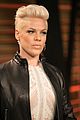 pink attends the vanity fair oscars party 2014 after performing 04