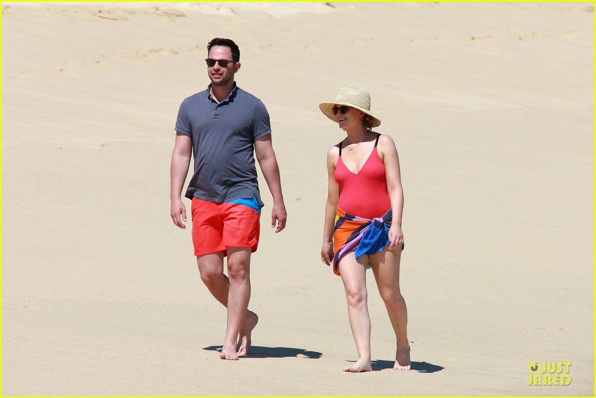 poehler kroll red hot cabo vacation 18