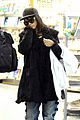 rihanna departs manchester after cozy dinner with drake 18