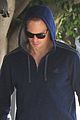 alexander skarsgard keeps his tarzan body in shape with a trip to the gym 04