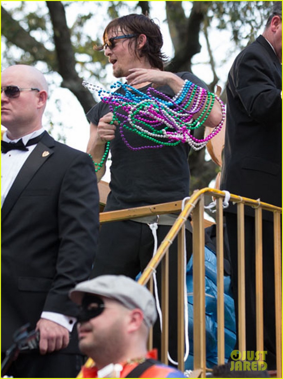 Ian Somerhalder & Norman Reedus Throw Mardi Gras Beads in New Orleans