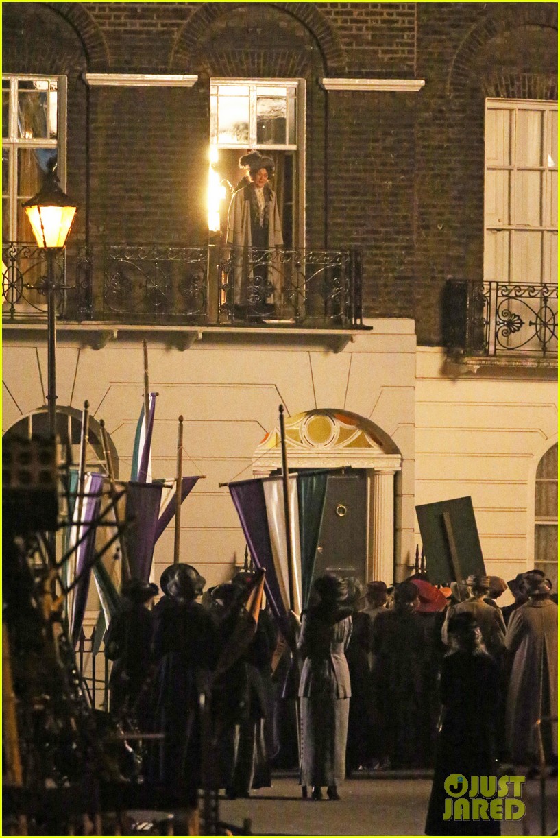 meryl streep first look on set at suffragette 11