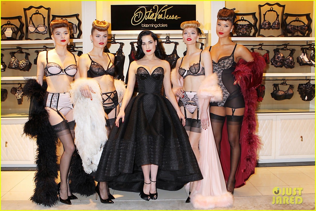 dita von teese stuns at her bloomingdales lingerie collection launch 02