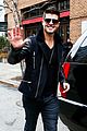 robin thicke is in good spirits without wedding ring in sight 02