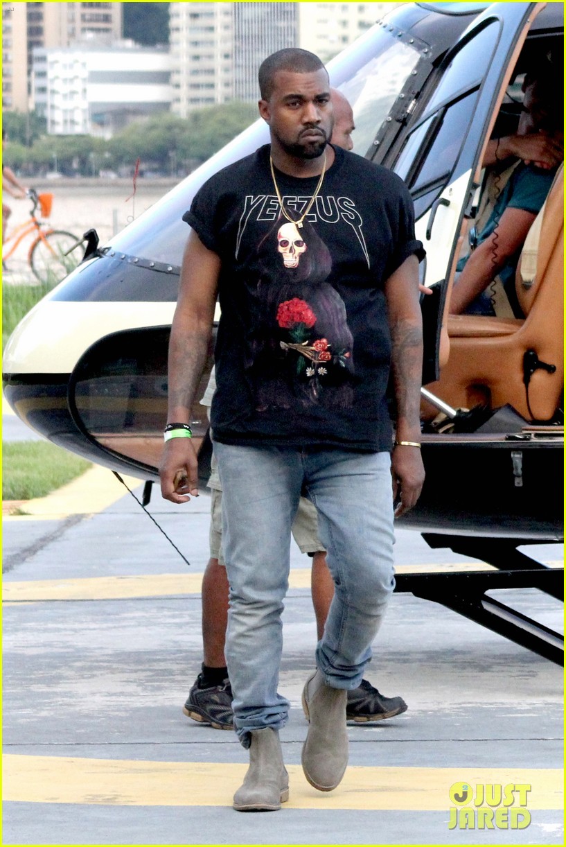kanye west helicopter tour rio 213069104