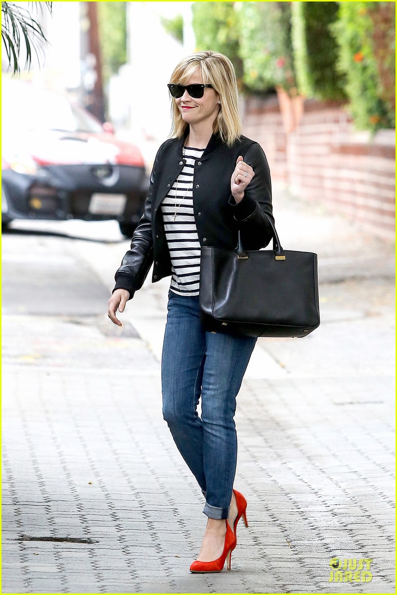 reese witherspoon bowling for 38th birthday 11