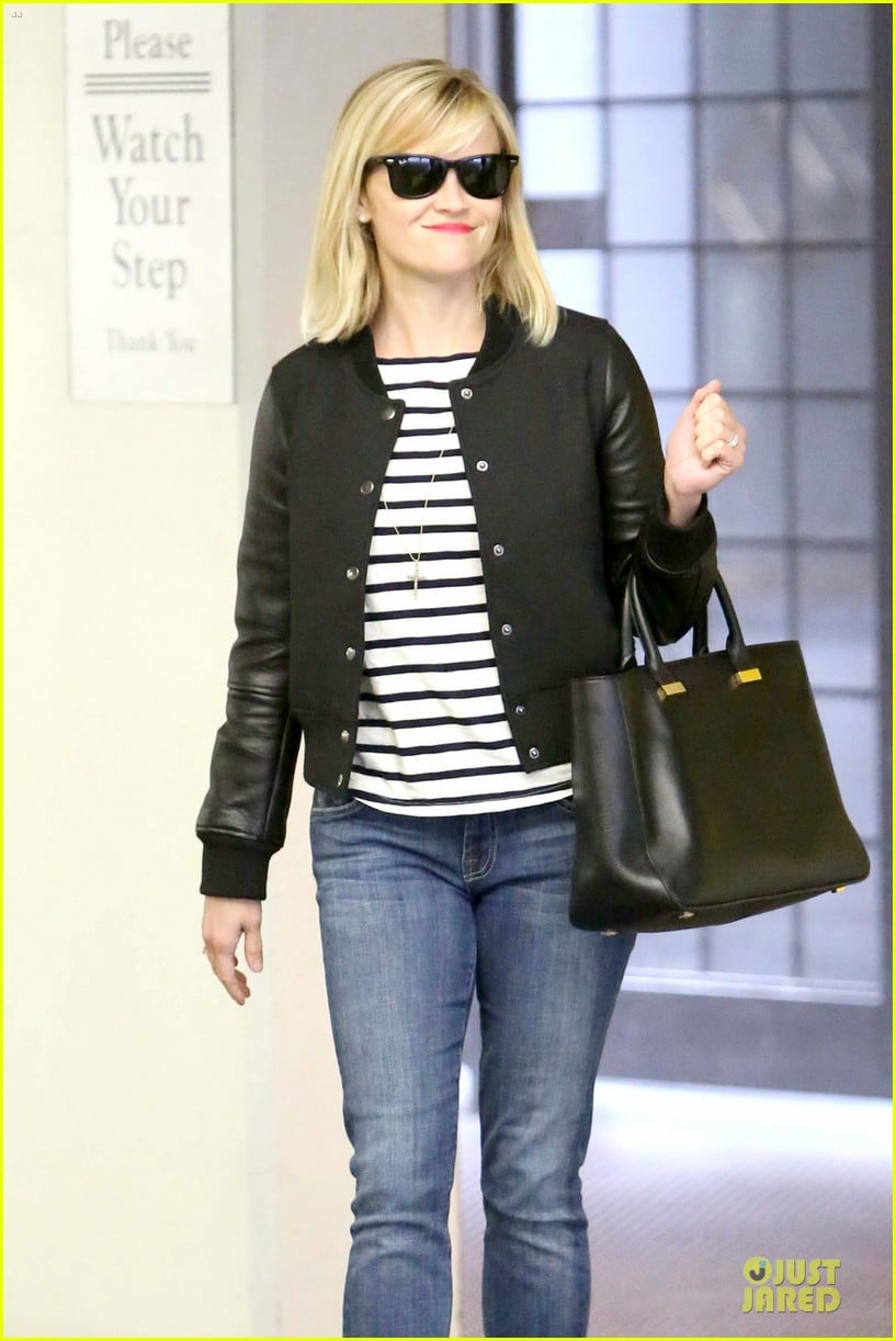 reese witherspoon bowling for 38th birthday 20