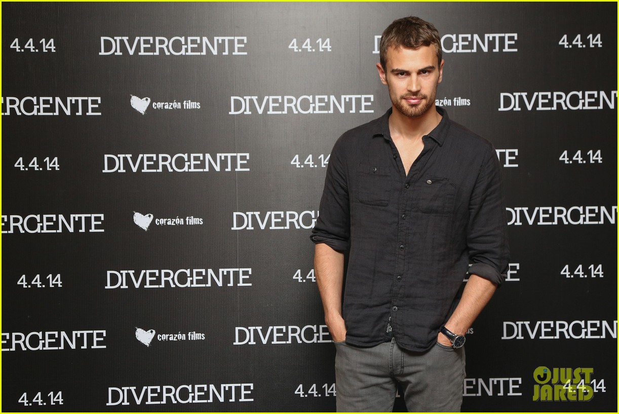 shailene woodley theo james take divergent to mexico 03
