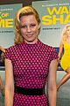 elizabeth banks attends screening for walk of shame watch the trailer now 04