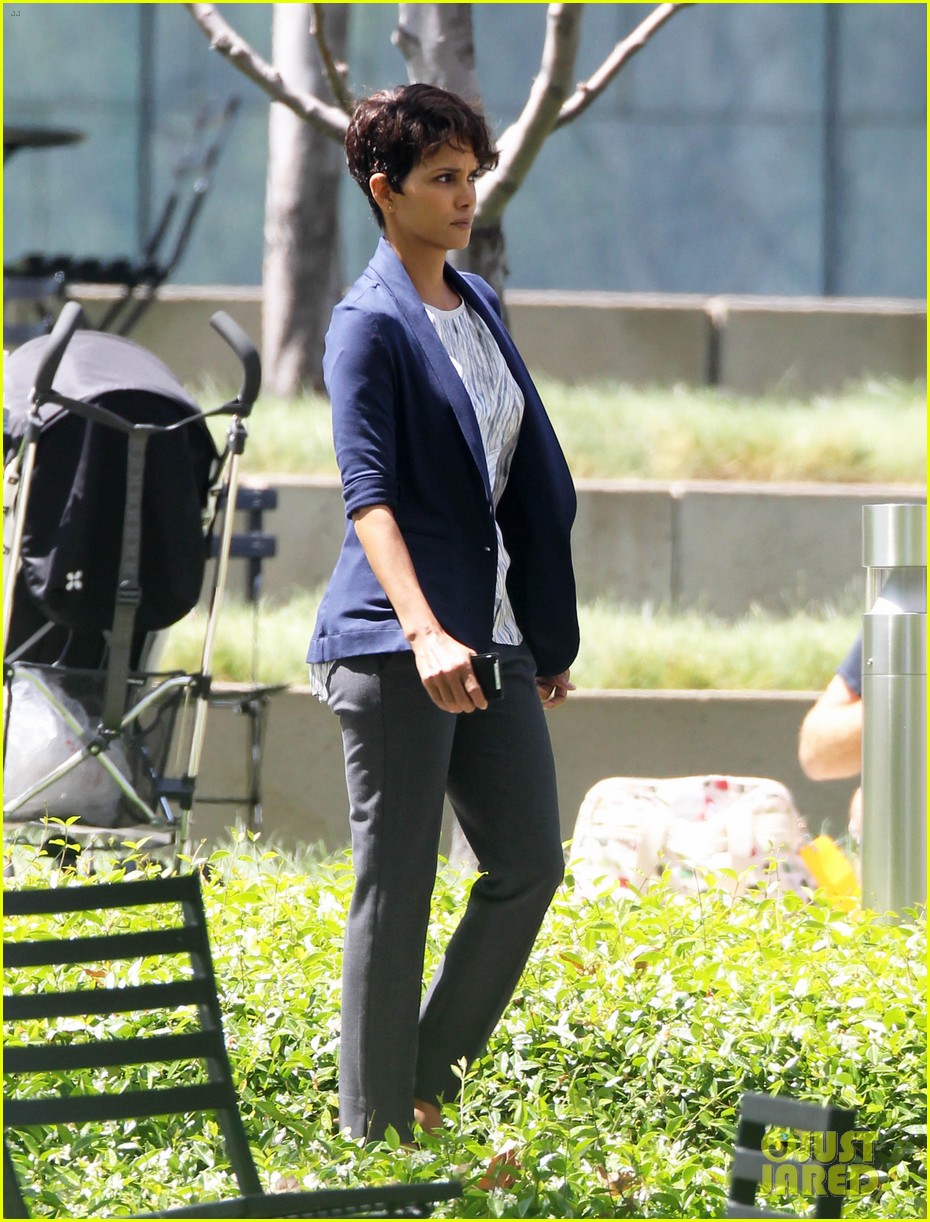 halle berry extant new golden age of television 01