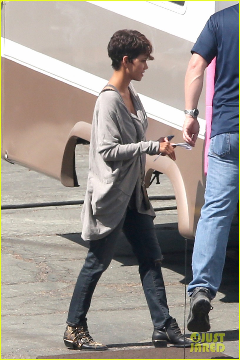 halle berry extant new golden age of television 103093123