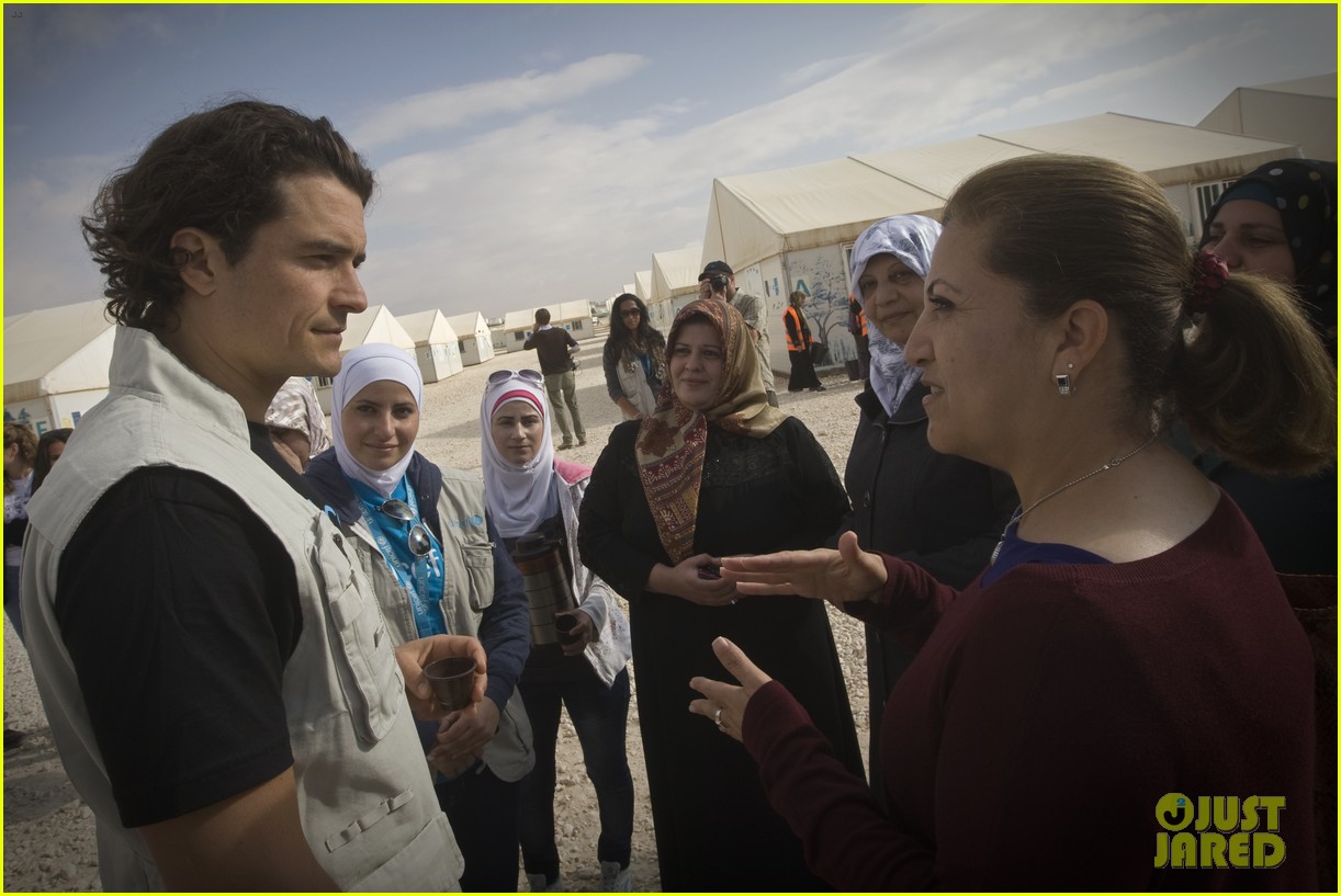 orlando bloom visits syrian refugees in jordan 13
