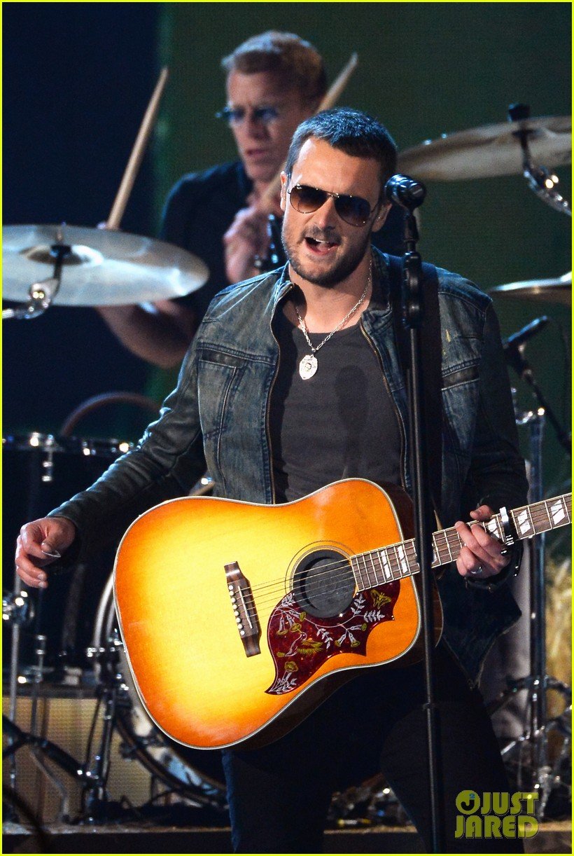 eric church performs give me back my hometown at acm awards 2014 013085969
