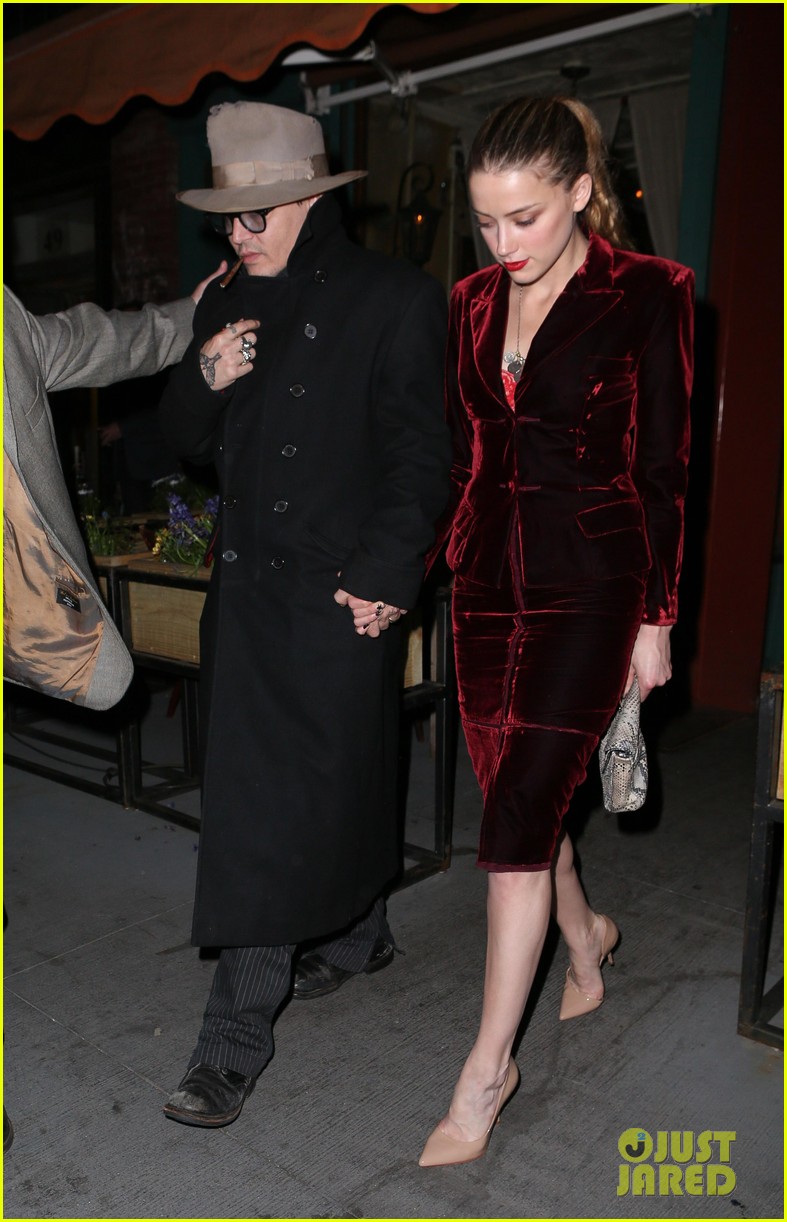 johnny depp takes fiancee amber heard out for brithday dinner 093096621