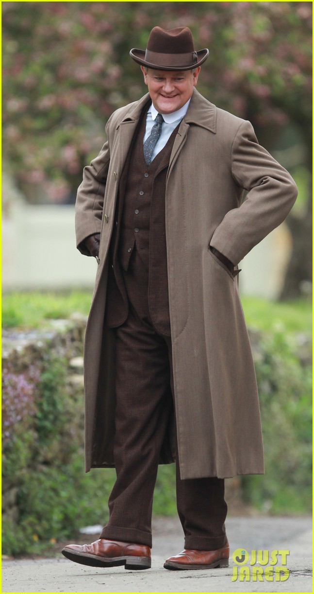 these downton abbey season five set pics are getting us really excited 053098149