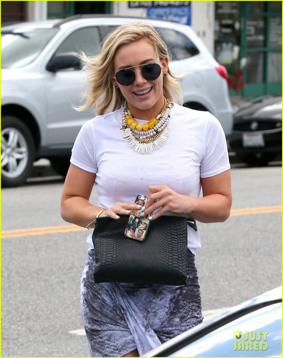 hilary duff tweets excitement for sister haylie engagement 02