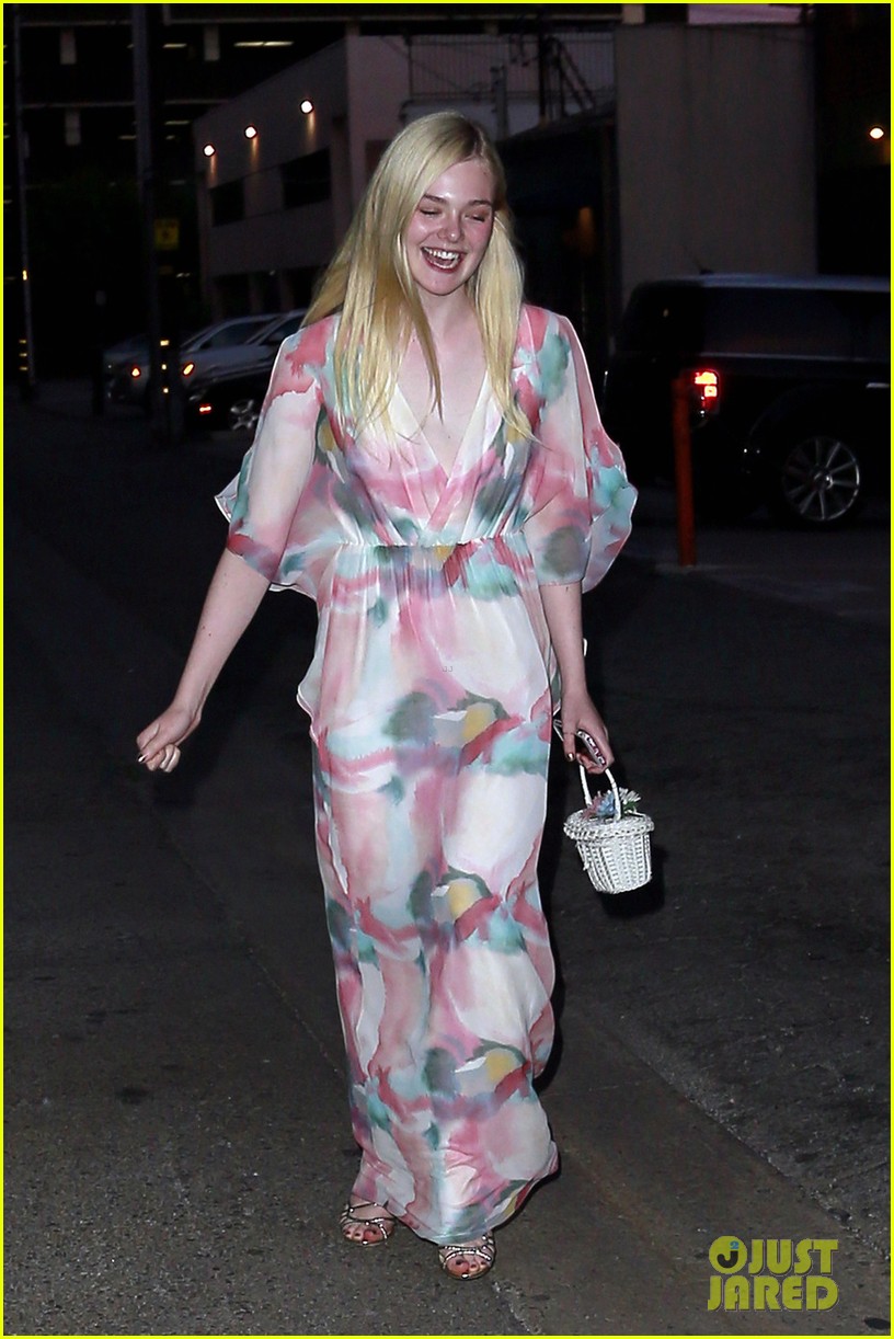 elle fanning it was a dream working with angelina jolie 033089175