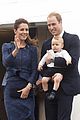 prince george makes appearance parents play with puppies 37