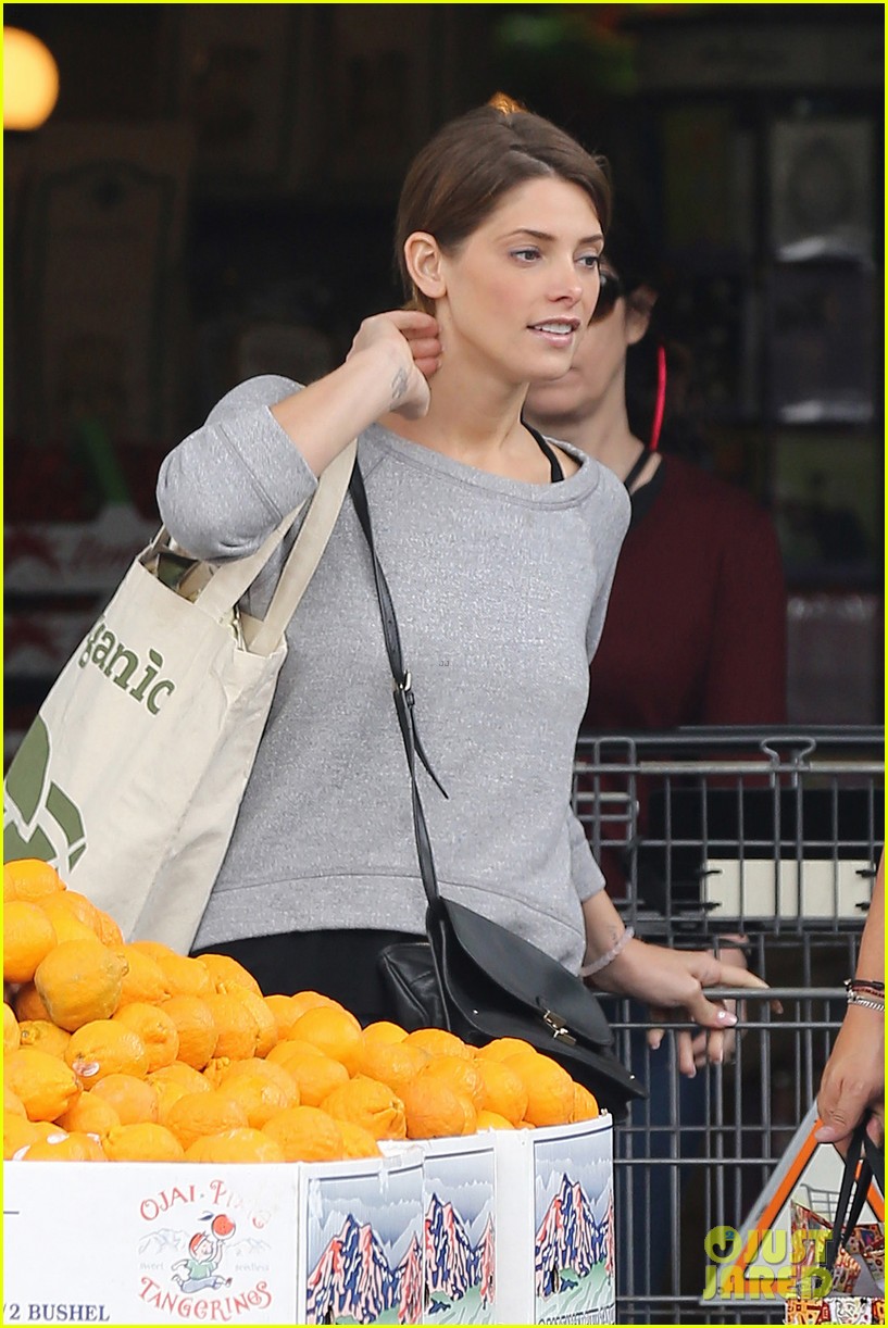 ashley greene spends weekend with mother michele 10