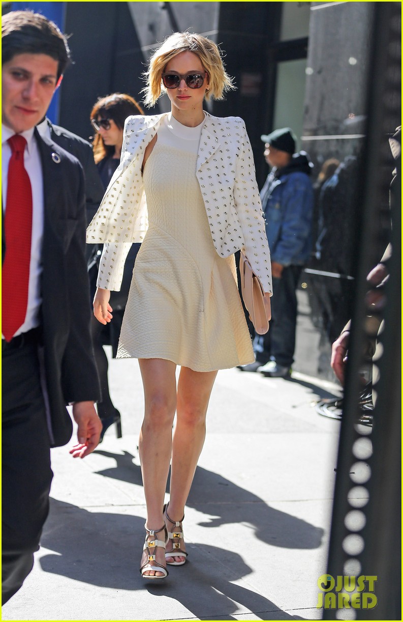 jennifer lawrence goes glam for gma spends easter in nyc 013096123