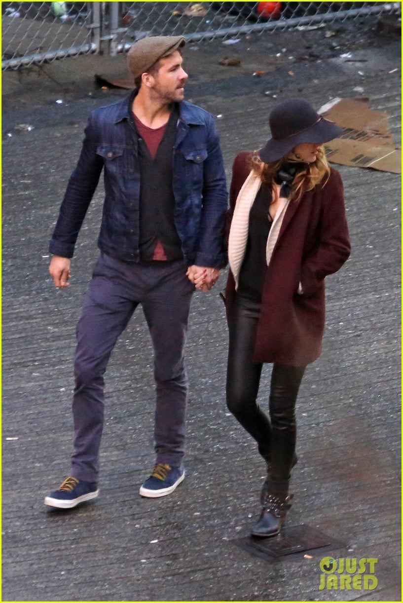 blake lively ryan reynolds hold hands most adorable couple 11