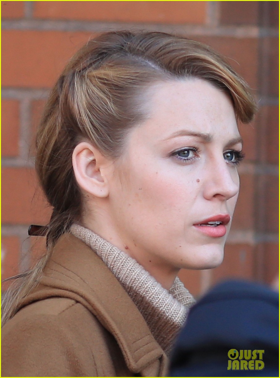 blake lively back at work on age of adaline after injury 023101402