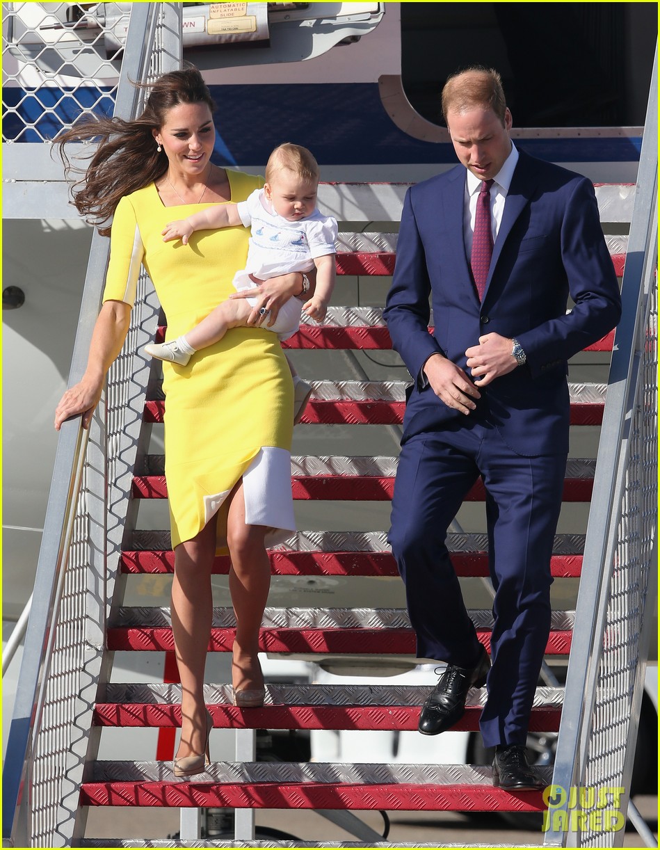 kate middleton changes into yellow dress to arrive in australia 133093096