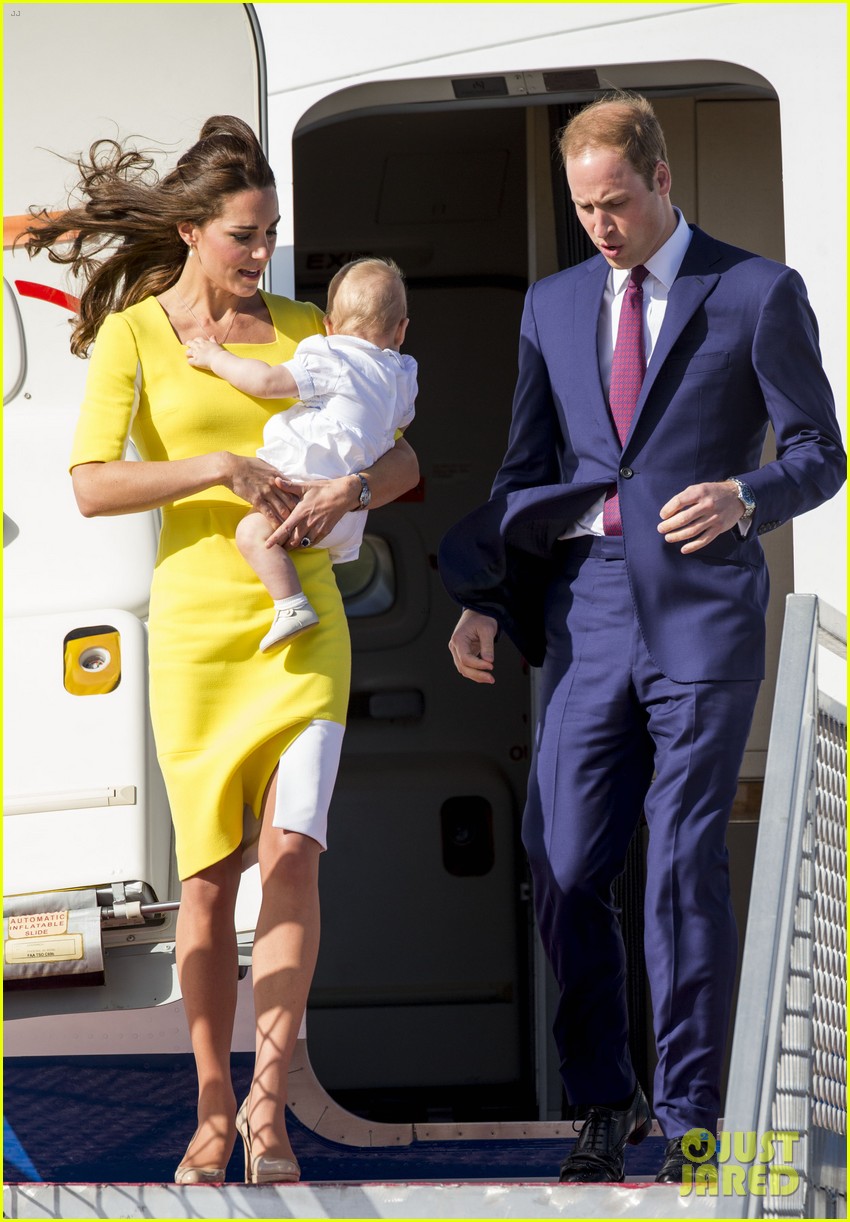kate middleton changes into yellow dress to arrive in australia 22