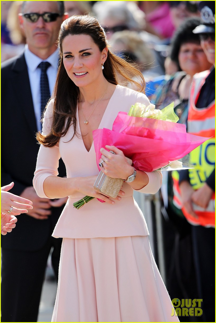 kate middleton prince william hit the dj booth 133097199