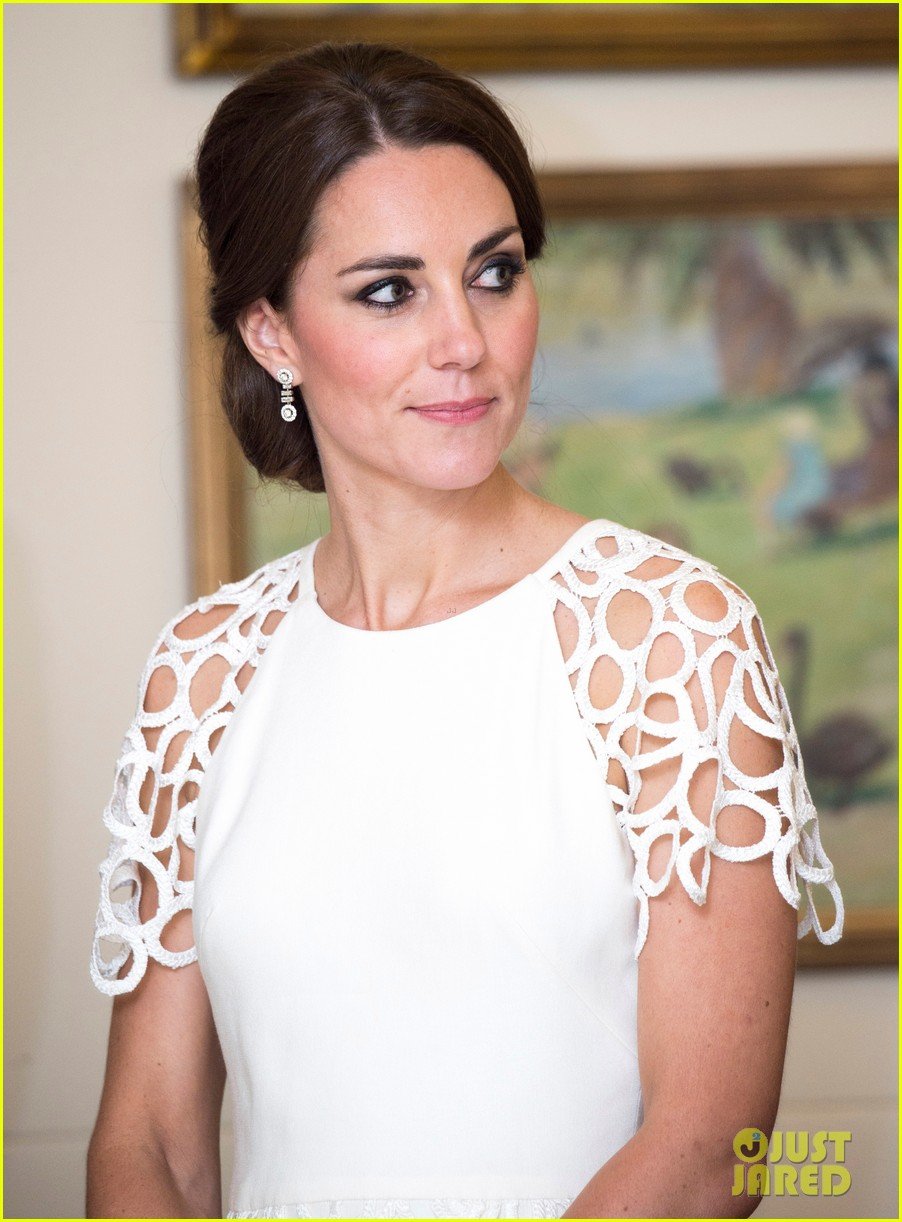 kate middleton wraps up royal tour with one of her loveliest looks yet 093098276