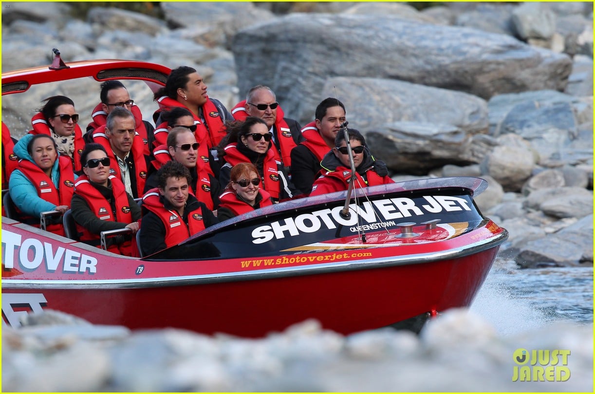 kate middleton prince william speed boat ride 193090405