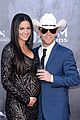 justin moore wins new artist of the year at acm awards 2014 04