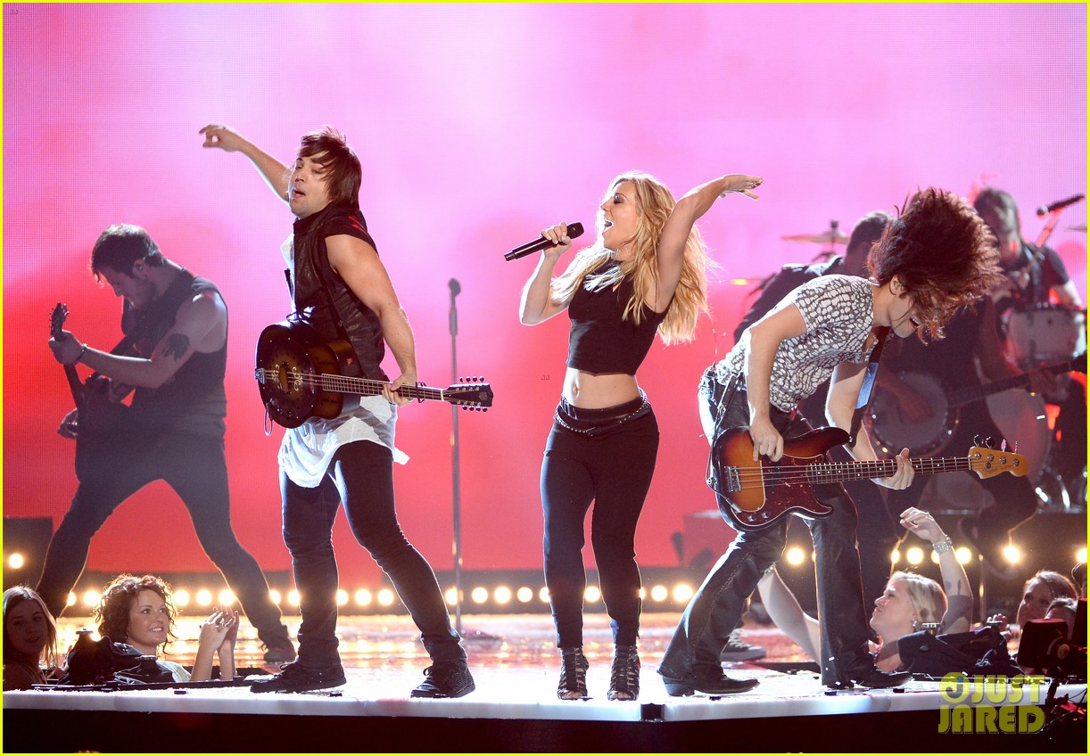 The Band Perry Performs 'Chainsaw' at ACM Awards 2014! (Video) Photo