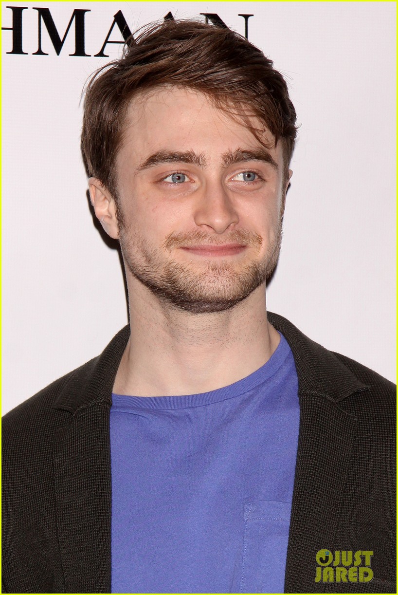 daniel radcliffe return to the stage draws closer we cant wait 033083348