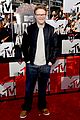 dave franco seth rogen are two neighbors on red carpet at mtv music awards 2014 01