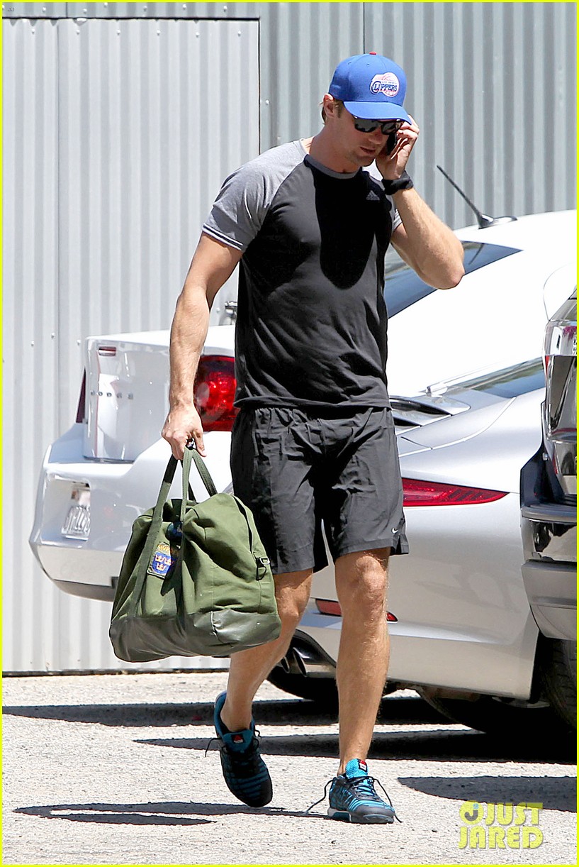 Alexander Skarsgard Is Back at the Gym \u0026 We Have Photos!: Photo 3098381 | Alexander  Skarsgard Photos | Just Jared: Entertainment News, image size:817x1222