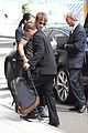 keith urban catches flight to make it back for american idol tonight 01