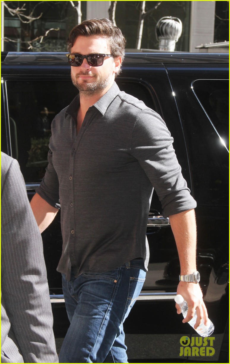 tom welling focusing on movies is very proud of smallville 053088501